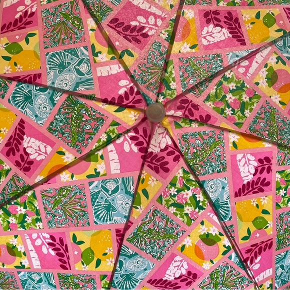 Rare Lilly Pulitzer 2000s Patchwork Print Beach Umbrella HTF - Picture 3 of 16